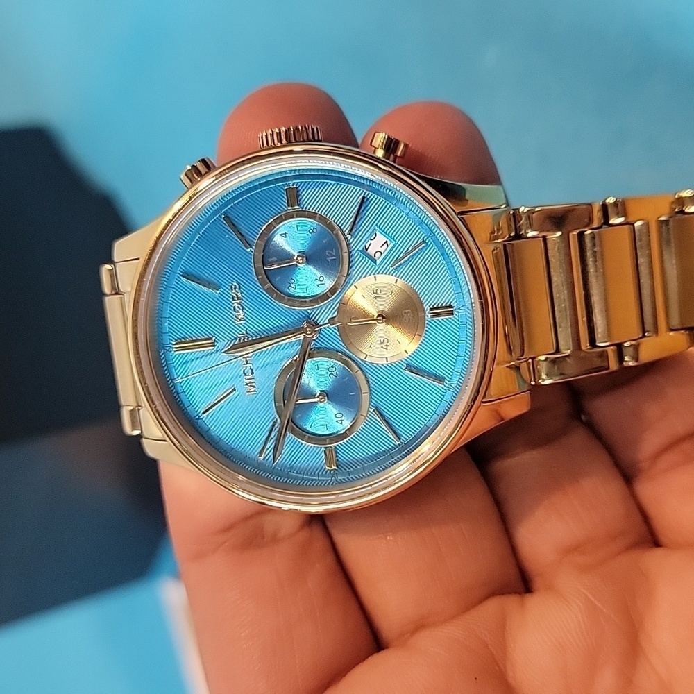Michael Kors Rose Gold Watch - Picture 16 of 16